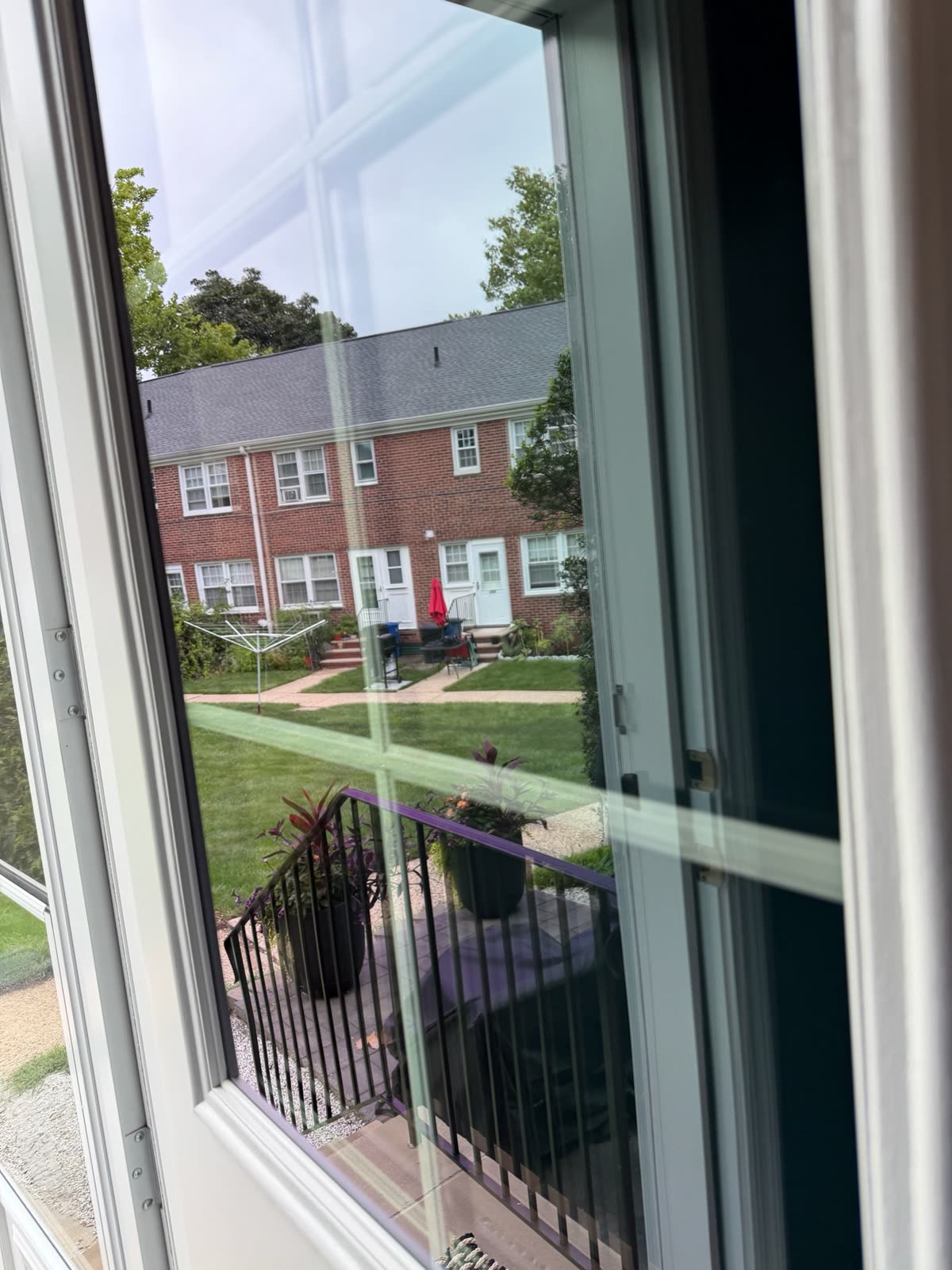 Clear window glass after cleaning